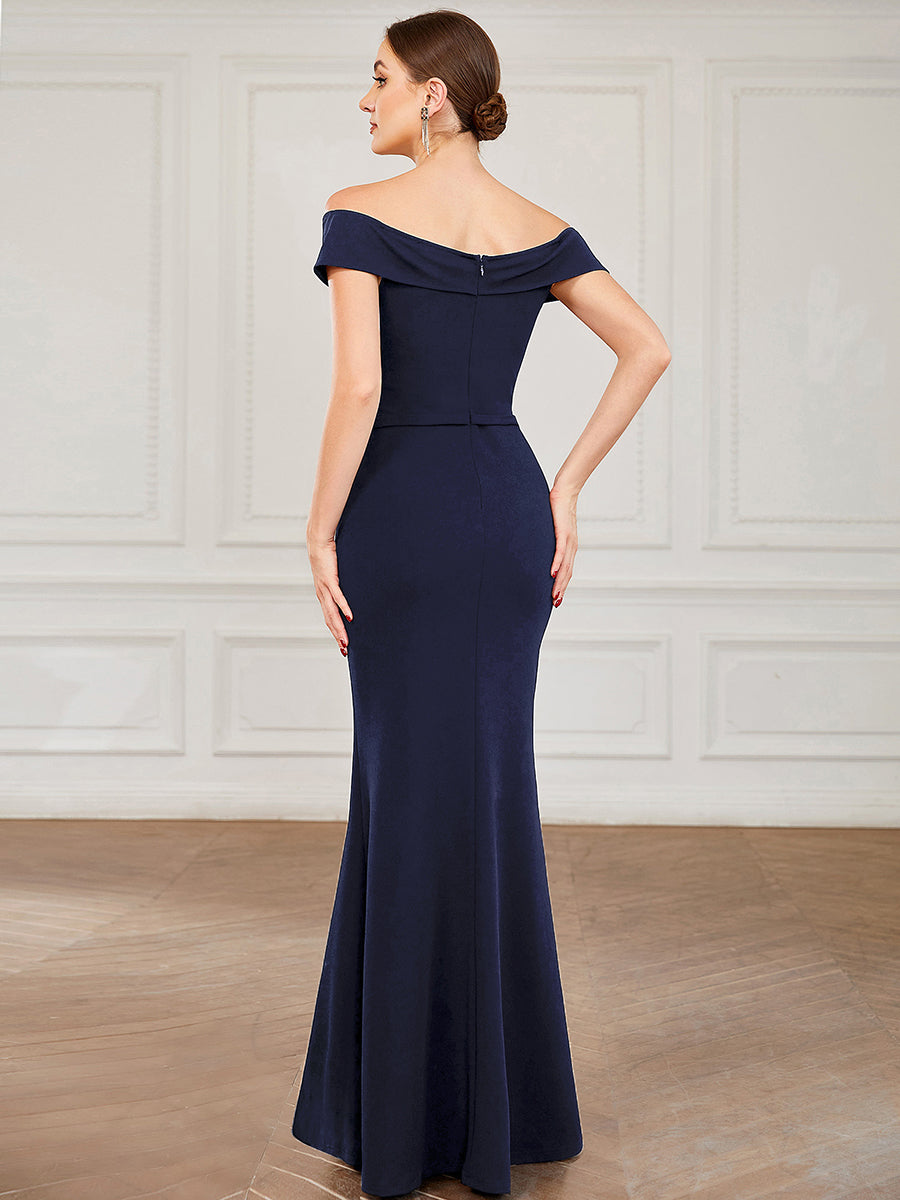 Elegant Strapless Evening Gown with Off-Shoulder Style and A-Line Floor Length Silhouette