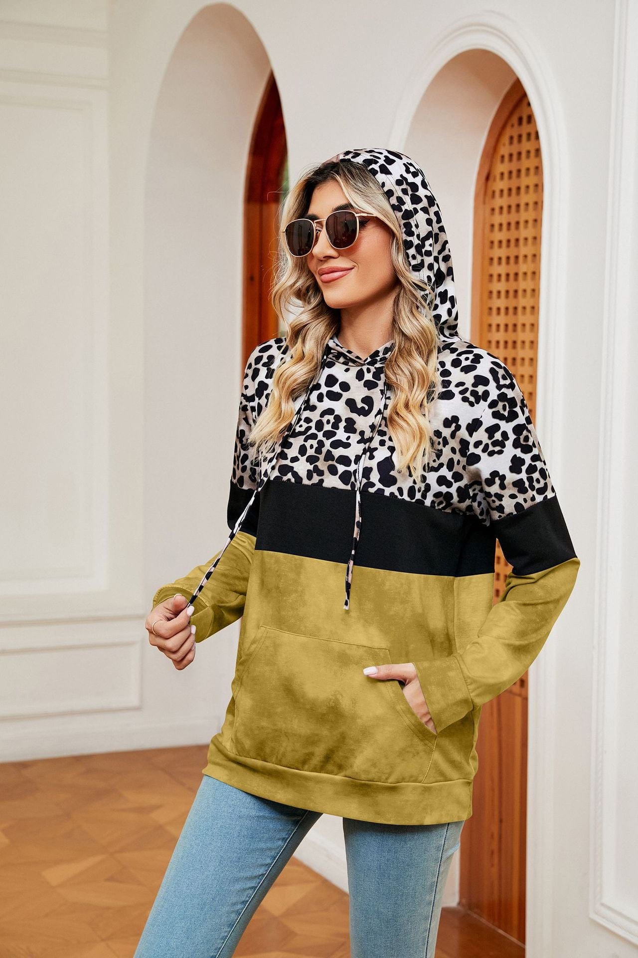 Hooded patchwork printed long-sleeved loose sweatshirt