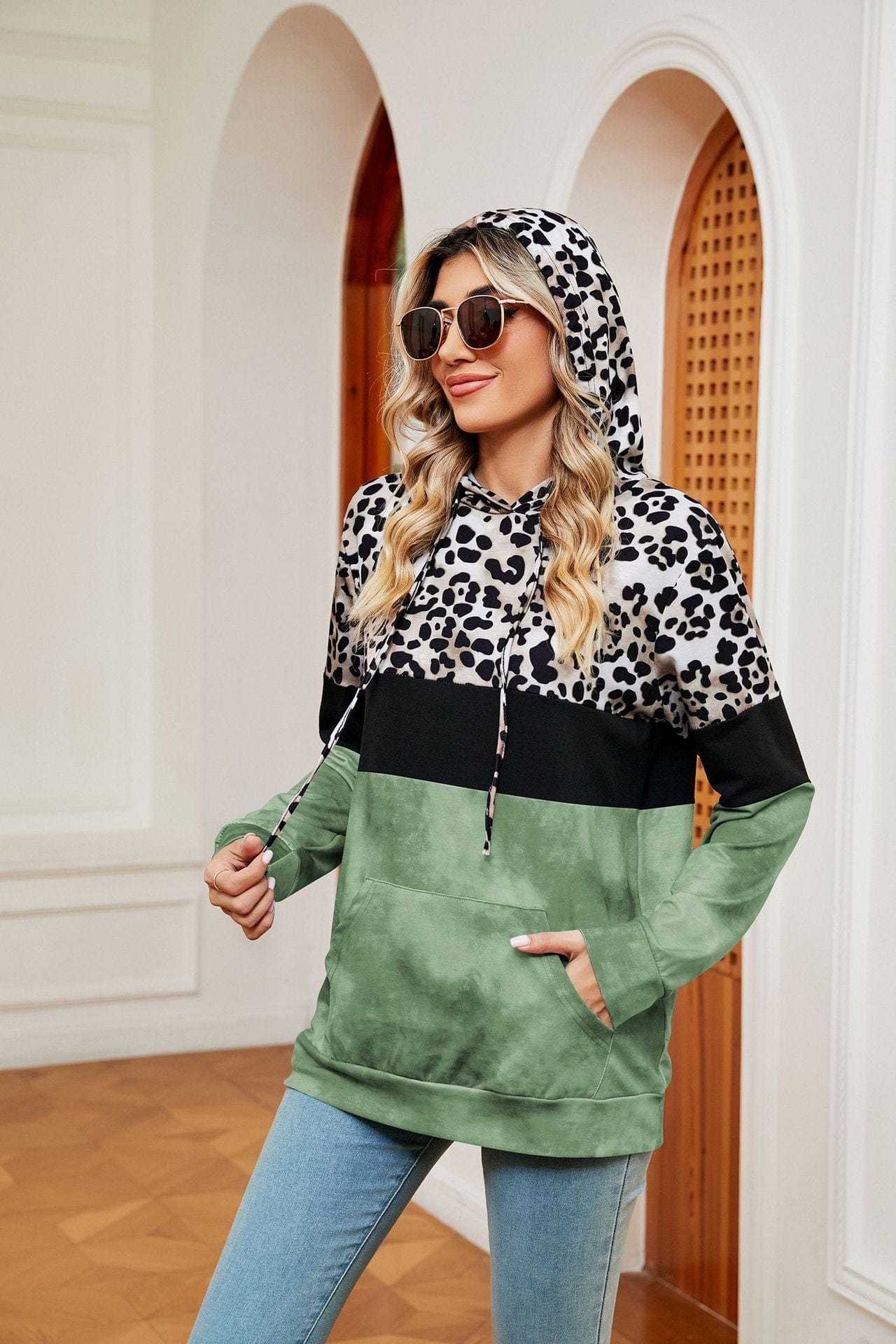 Hooded patchwork printed long-sleeved loose sweatshirt