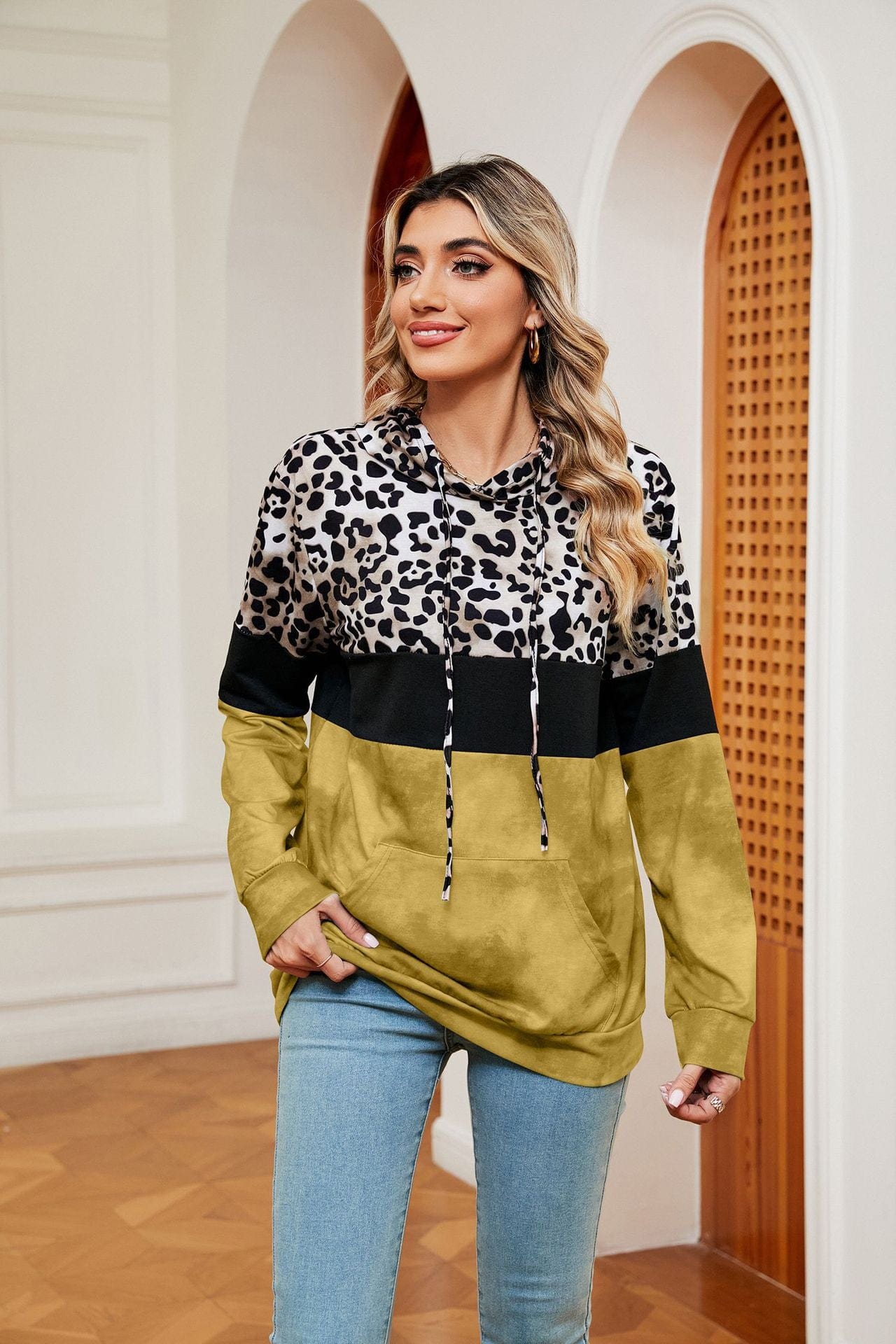 Hooded patchwork printed long-sleeved loose sweatshirt