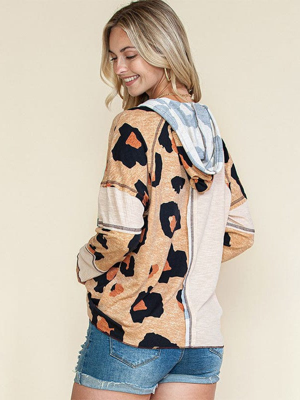 Leopard Print Hooded Sweatshirt for Women with Simple and Loose Fit