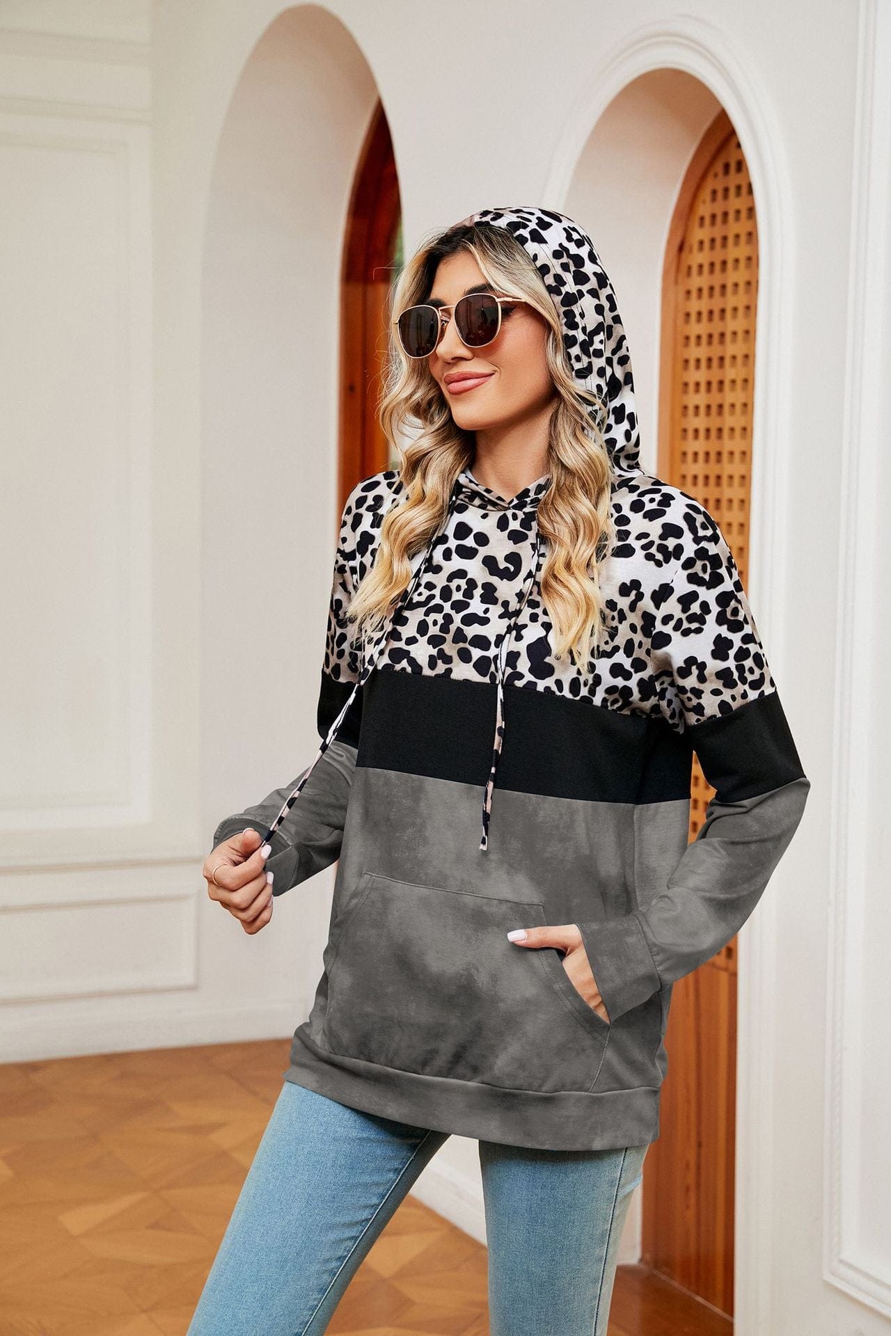 Hooded patchwork printed long-sleeved loose sweatshirt