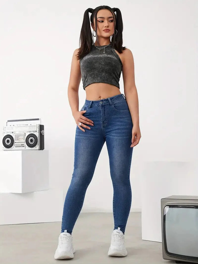Form-Fitting Slender Skinny Jeans with Stretchy Slant Pockets, Women's Denim Jeans & Apparel