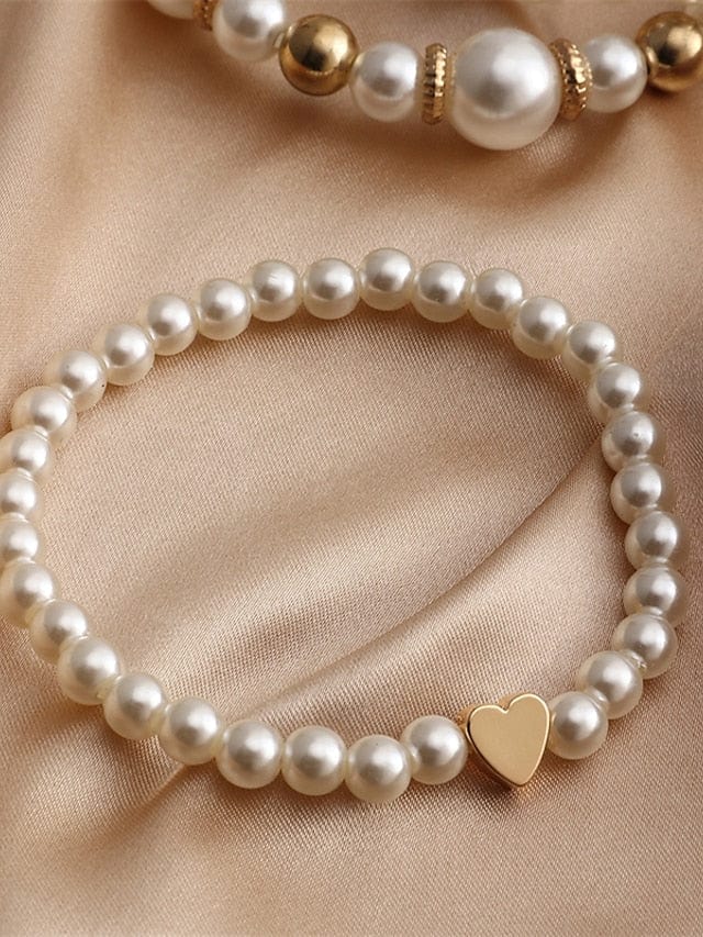 Chic Heart Resin Bracelets for Stylish Women