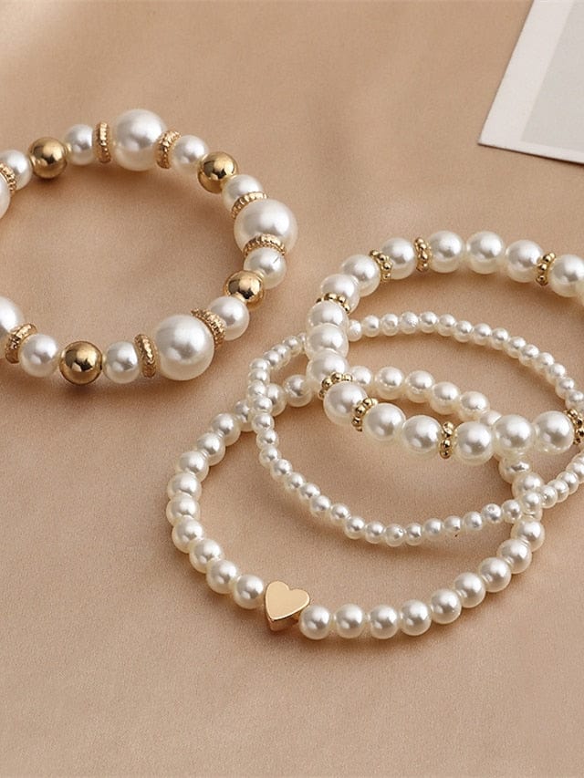 Chic Heart Resin Bracelets for Stylish Women