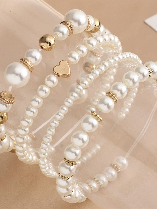 Chic Heart Resin Bracelets for Stylish Women