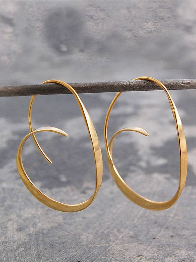 Chic & Modern Geometric Street Earrings in Gold or Silver for Women