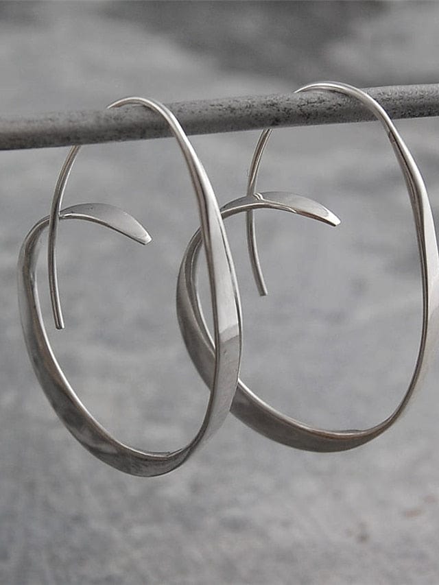 Chic & Modern Geometric Street Earrings in Gold or Silver for Women