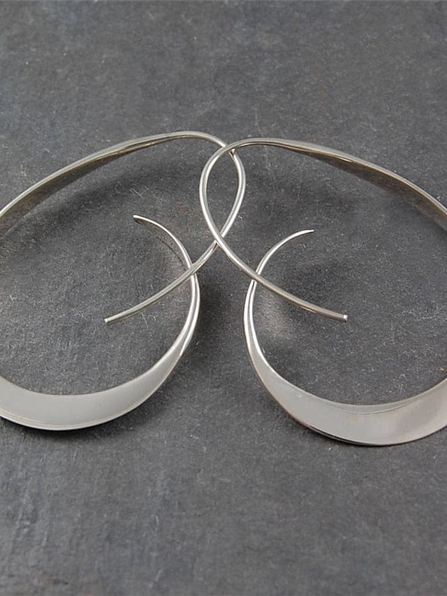 Chic & Modern Geometric Street Earrings in Gold or Silver for Women