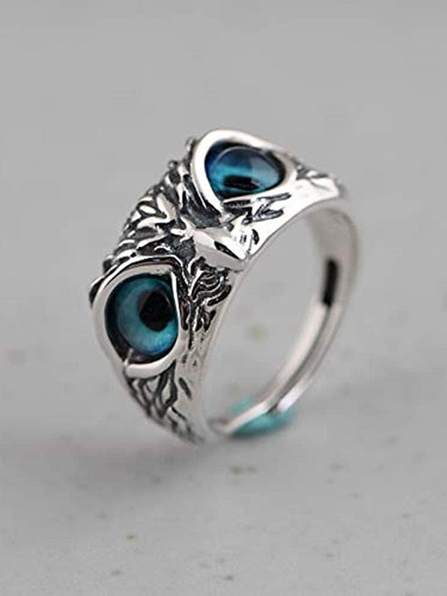 Chic & Modern Street Animal Ring for Women with Vibrant Blue-Green Color