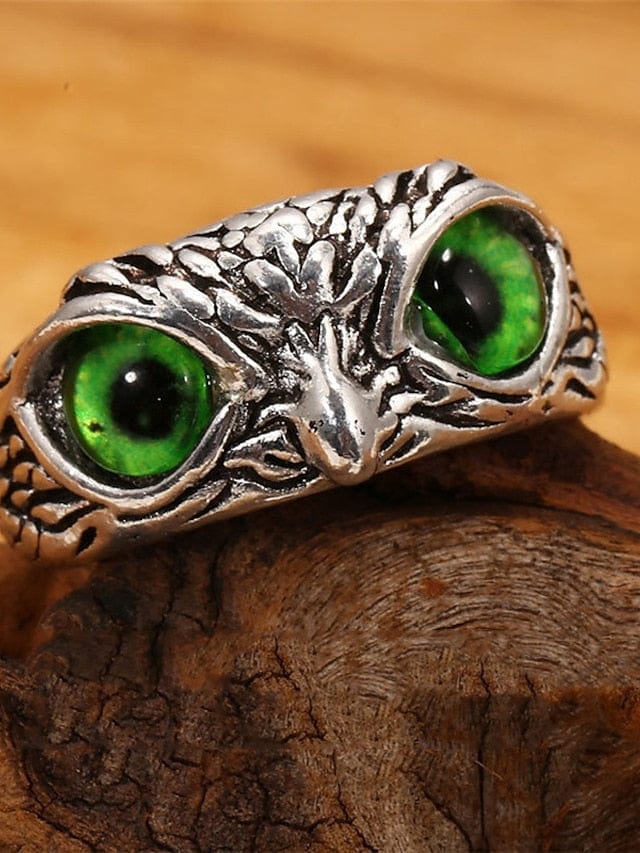 Chic & Modern Street Animal Ring for Women with Vibrant Blue-Green Color