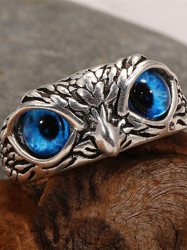 Chic & Modern Street Animal Ring for Women with Vibrant Blue-Green Color
