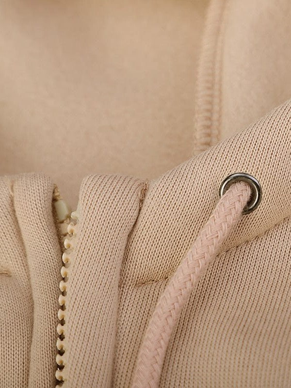 Versatile Women's Hooded Jacket with Zipper Closure and Long Sleeves