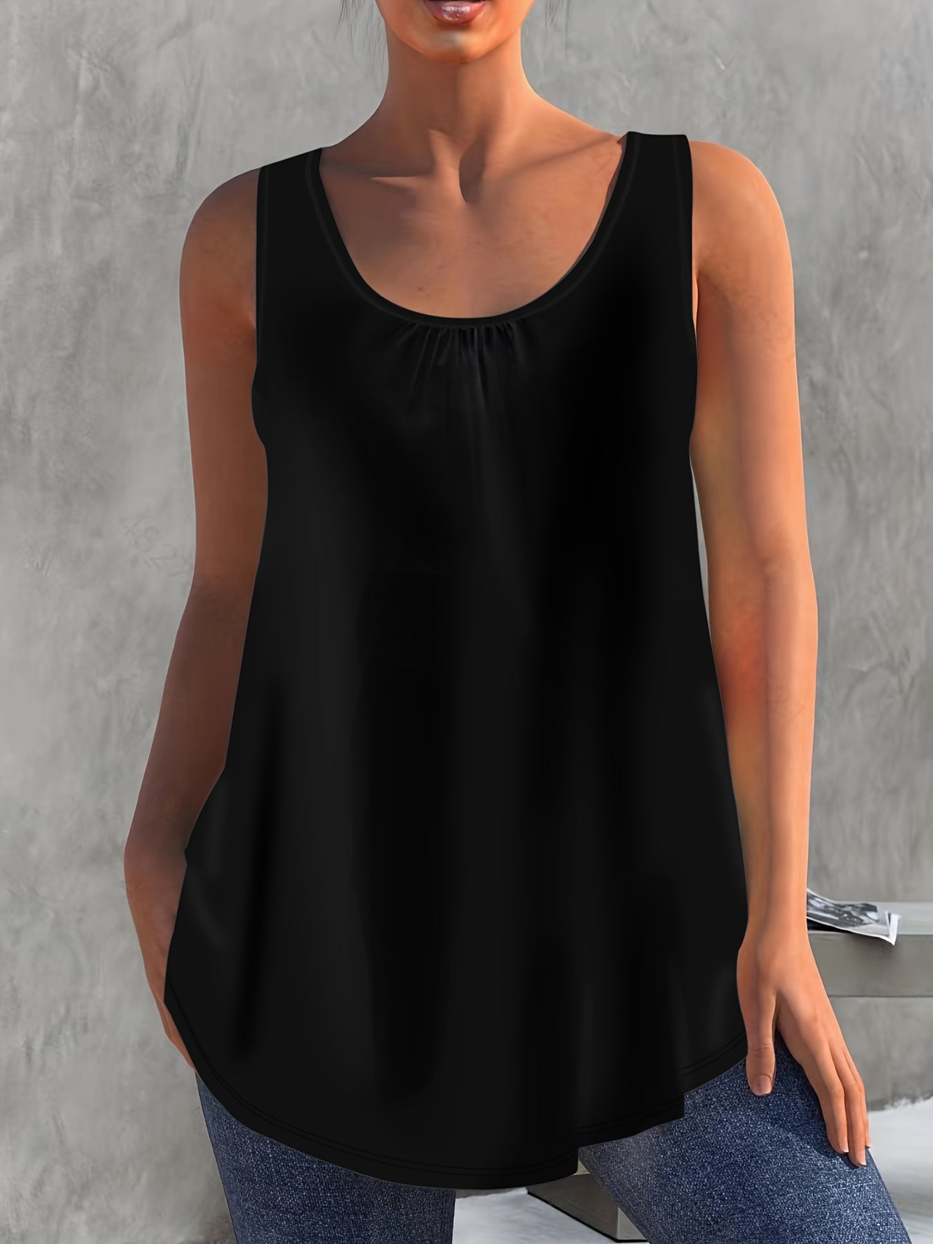 Ruched Round Neck Plus Size Tank Top with Medium Stretch