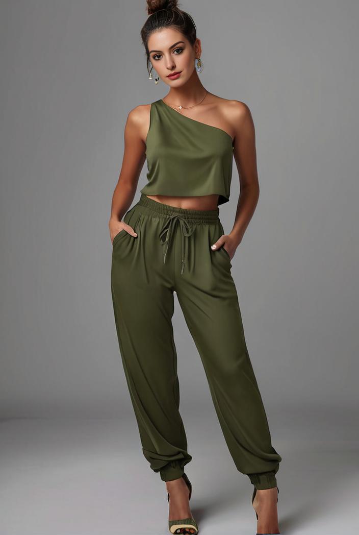 stylish sleeveless jumpsuit with tie waist and flap pockets for women 103101