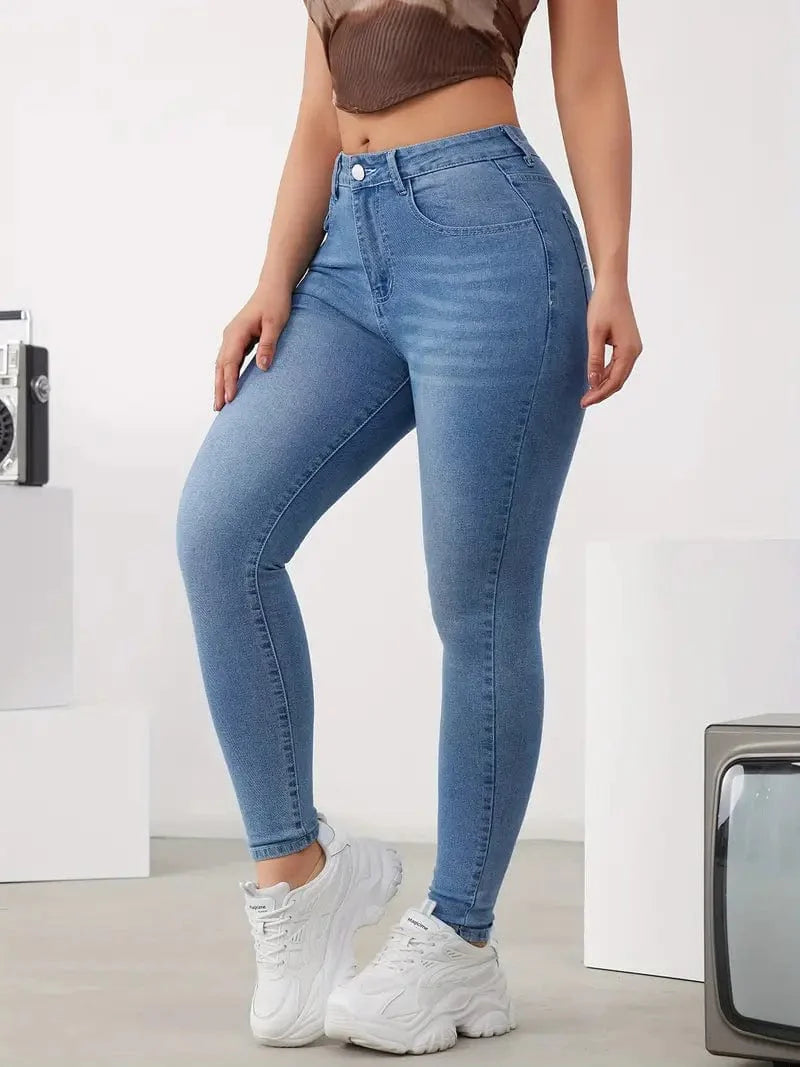 Form-Fitting Slender Skinny Jeans with Stretchy Slant Pockets, Women's Denim Jeans & Apparel