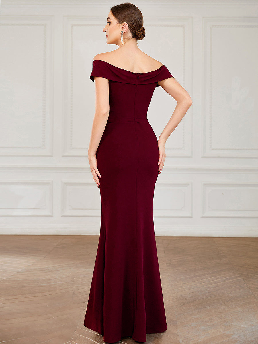 Elegant Strapless Evening Gown with Off-Shoulder Style and A-Line Floor Length Silhouette
