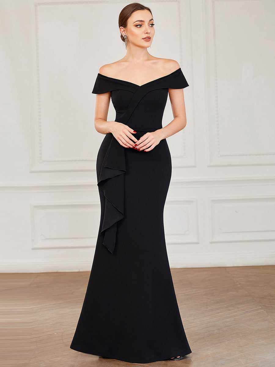 Elegant Strapless Evening Gown with Off-Shoulder Style and A-Line Floor Length Silhouette