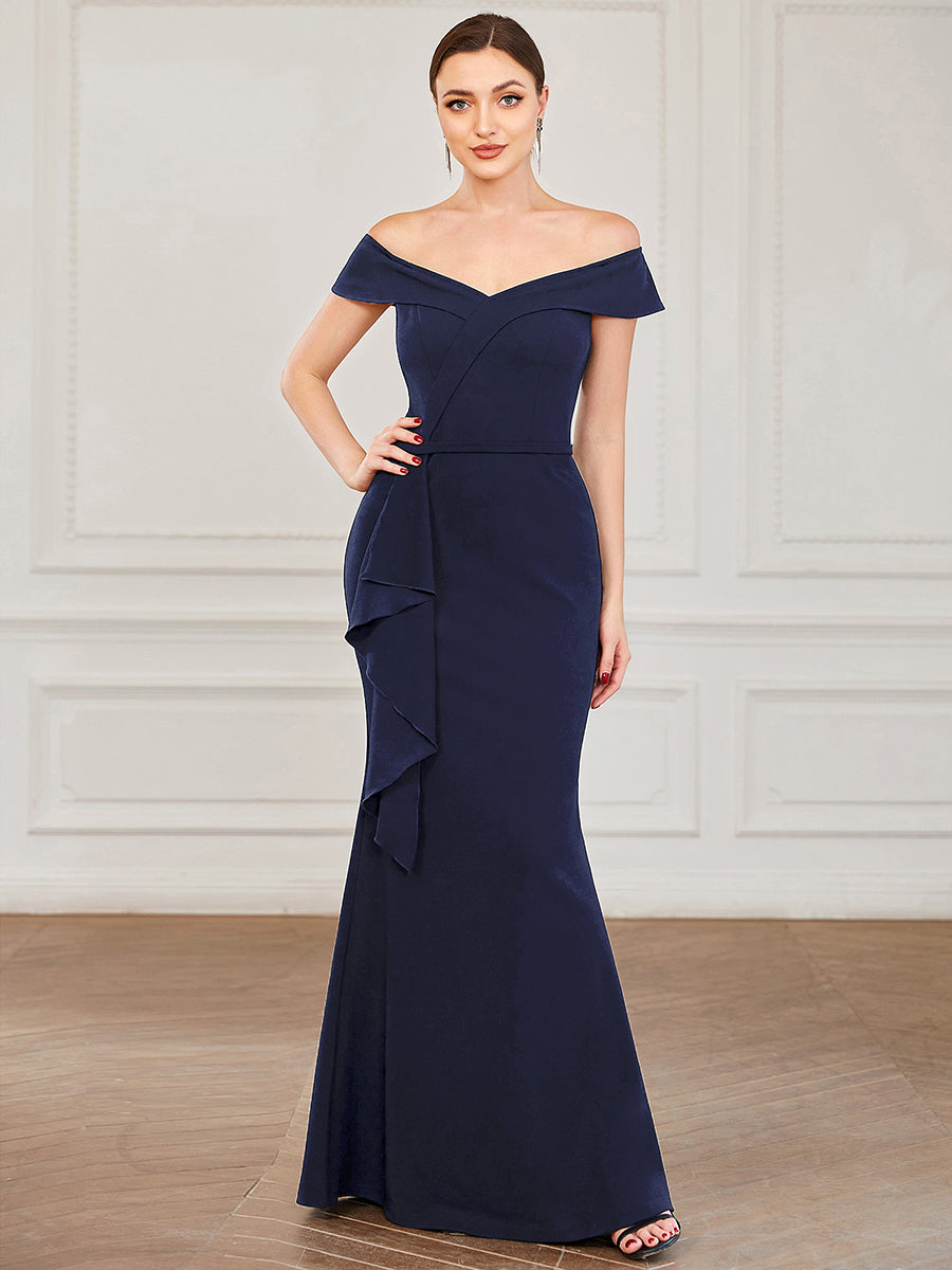 Elegant Strapless Evening Gown with Off-Shoulder Style and A-Line Floor Length Silhouette