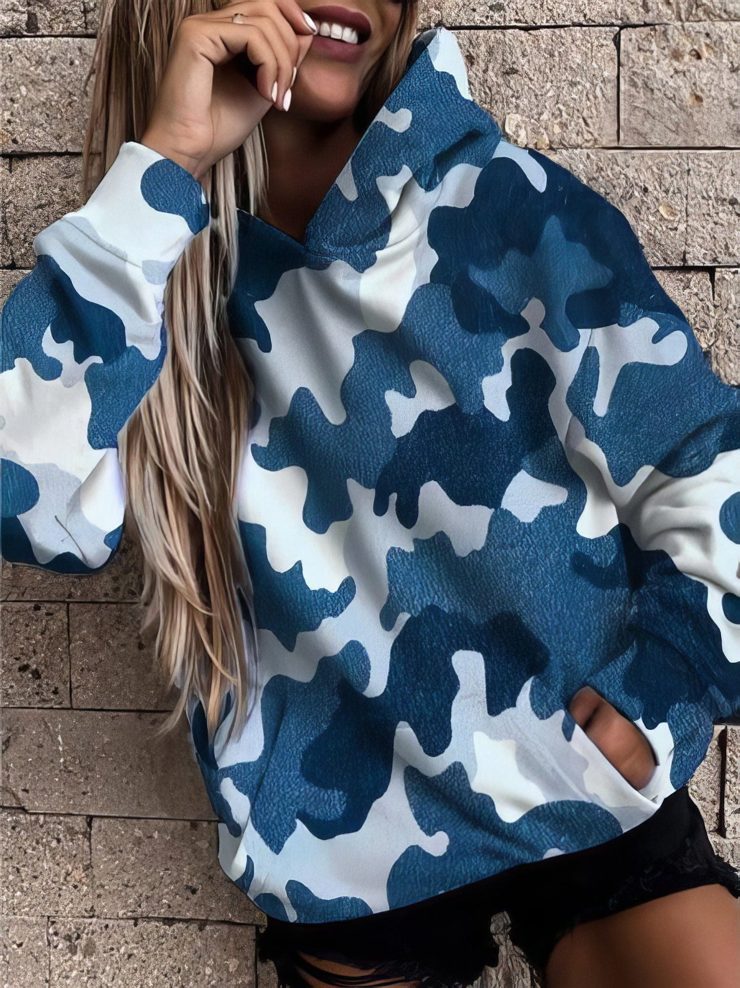 Camouflage Pocket Style Hooded Sweatshirt