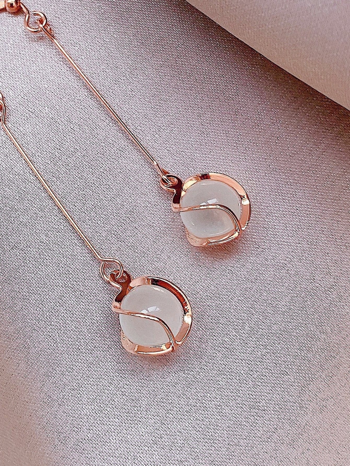 Elegant Cat Eye Stone Earrings for Stylish Women