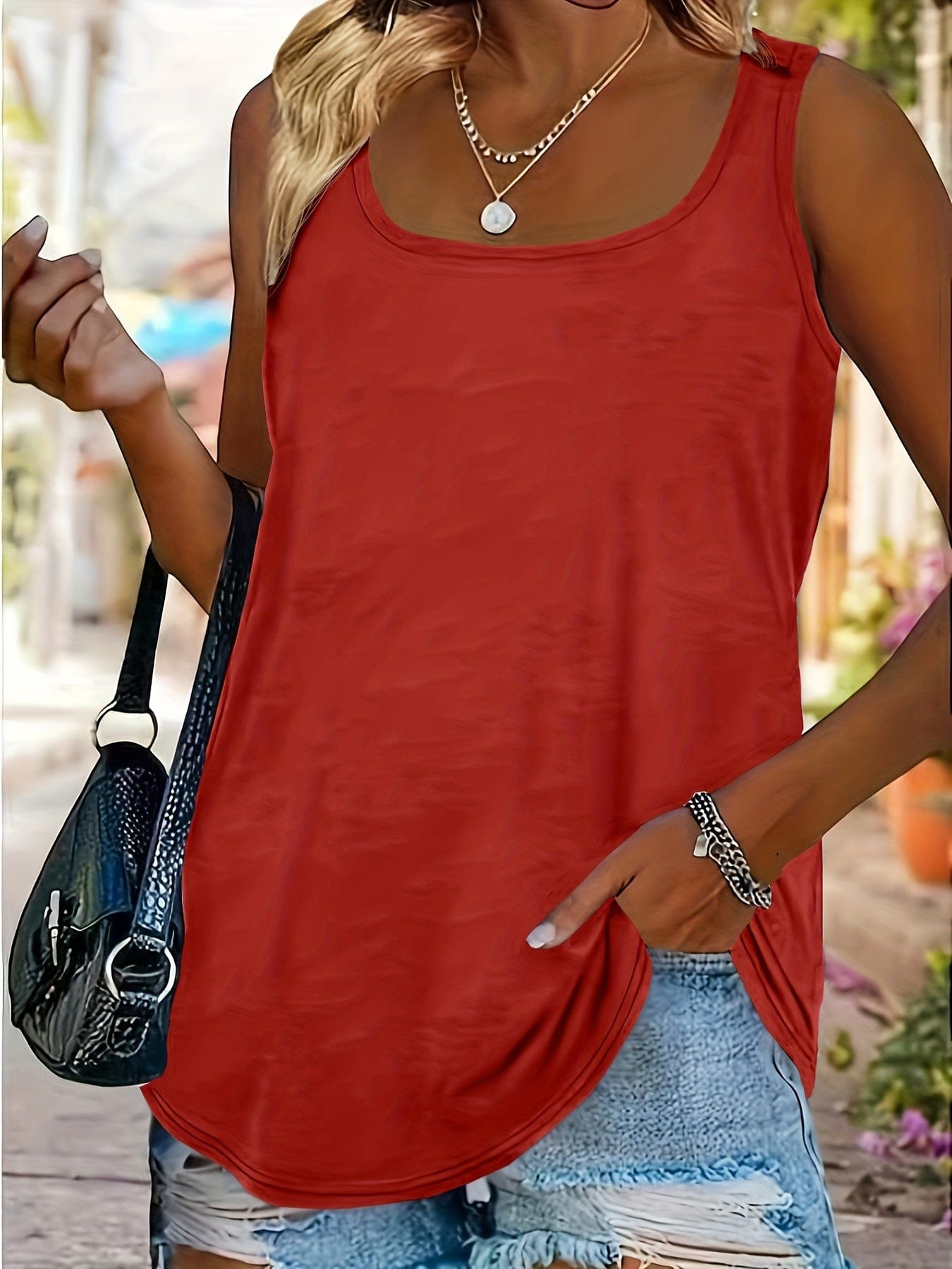 Women's Plus Size Solid Scoop Neck Tank Top with Slight Stretch