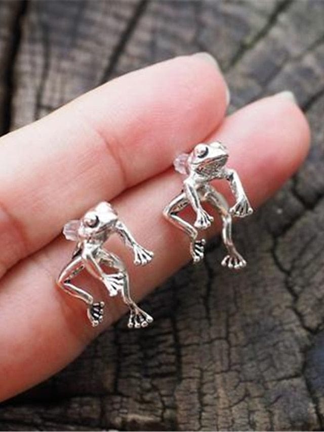 Chic & Modern Animal Street Earrings in Silver for All Seasons