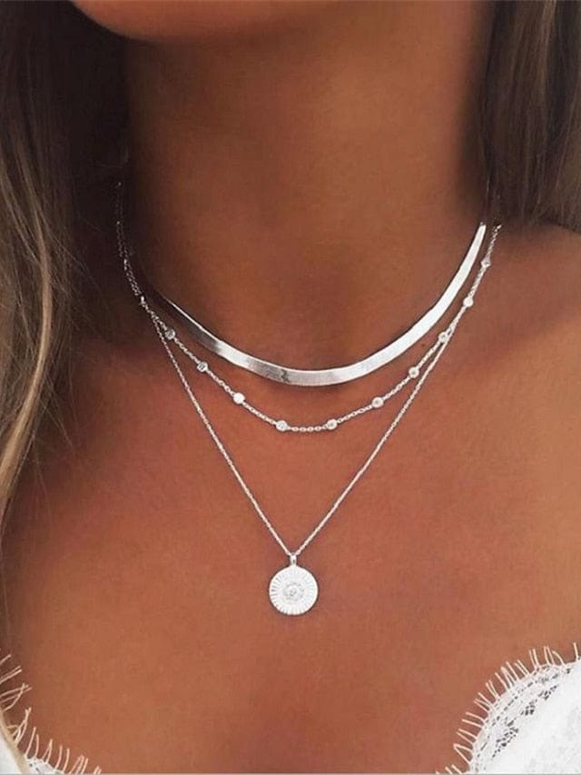 Outdoor Flower Necklace for Women - Elegant Fashion Accessory